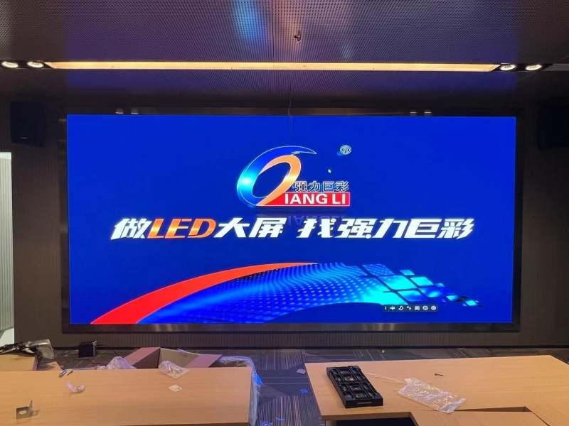 重庆解放碑太平洋总部智慧LED屏Q1.8Pro